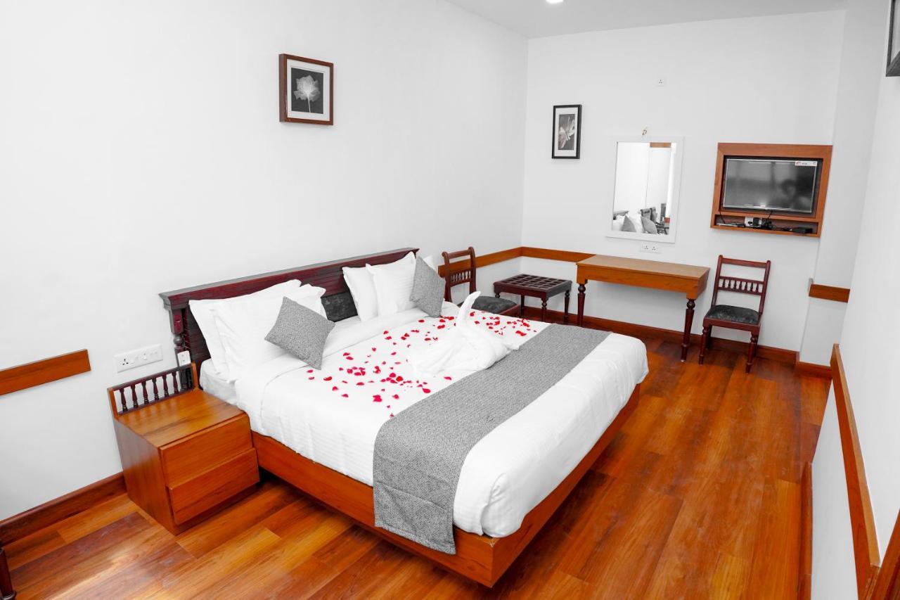 Mpsroyalsuites Perintalmanna Bagian luar foto