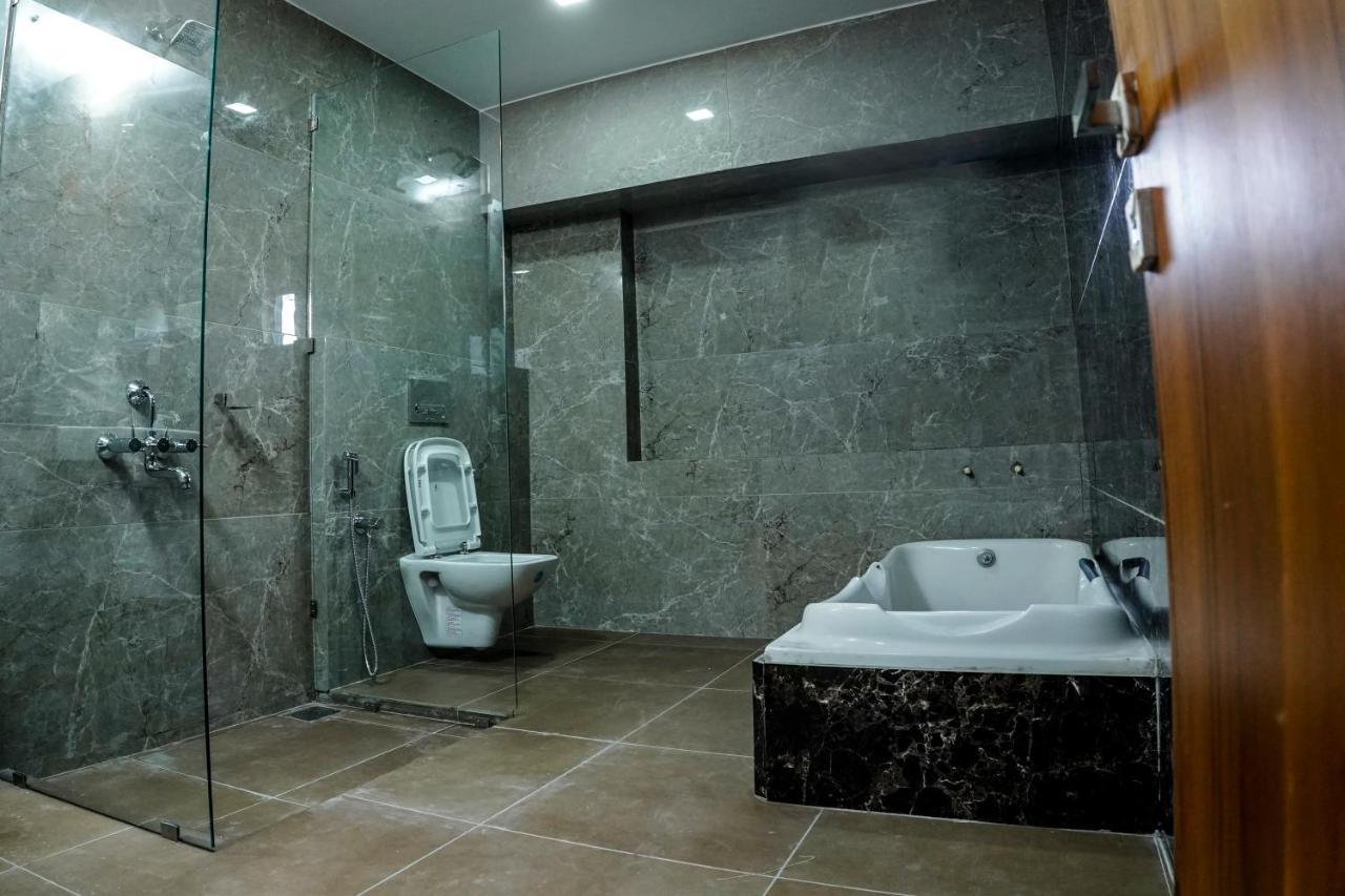 Mpsroyalsuites Perintalmanna Bagian luar foto