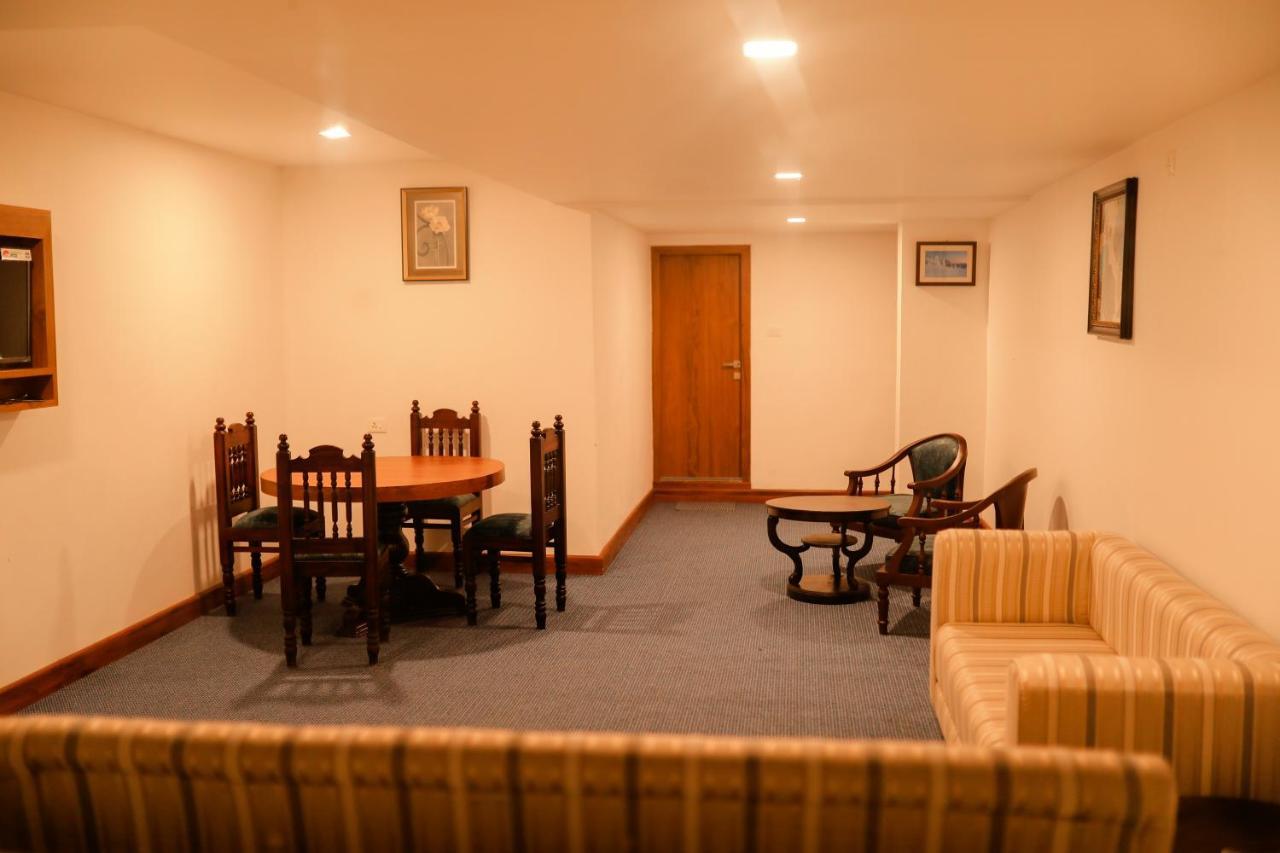 Mpsroyalsuites Perintalmanna Bagian luar foto