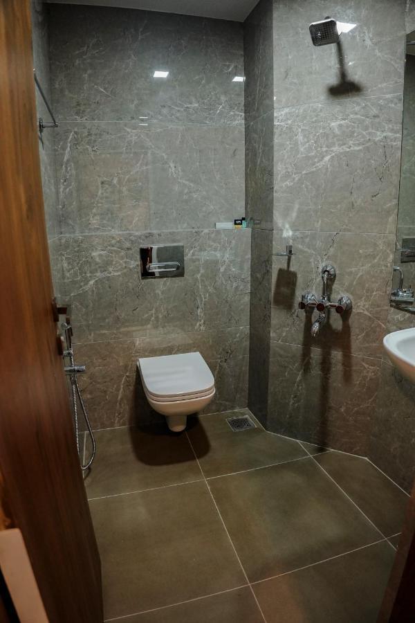 Mpsroyalsuites Perintalmanna Bagian luar foto