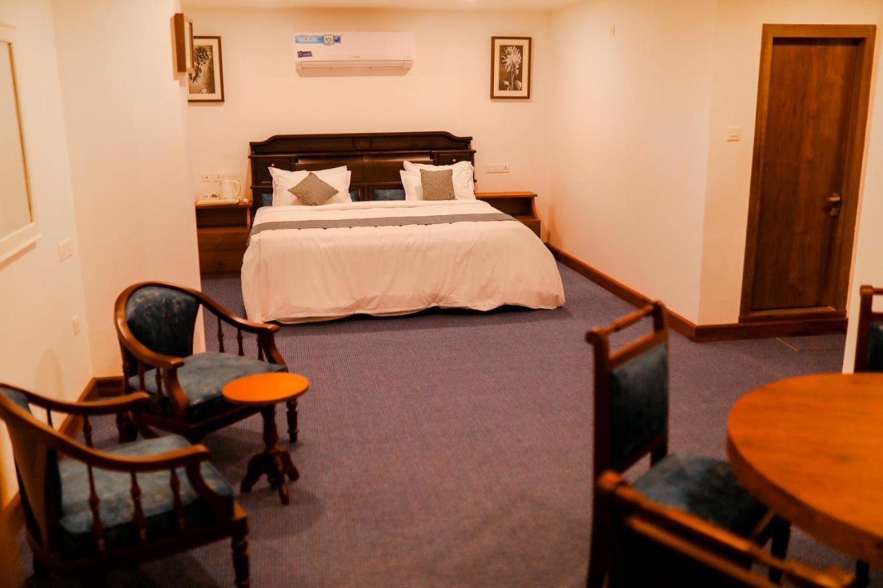 Mpsroyalsuites Perintalmanna Bagian luar foto