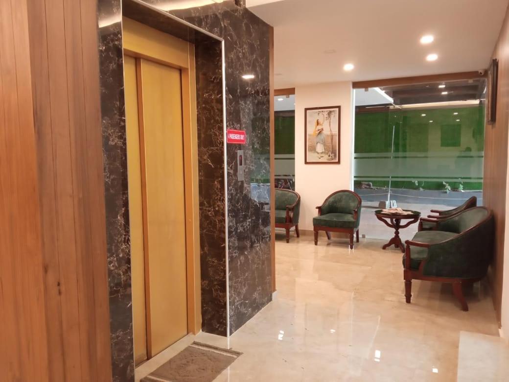 Mpsroyalsuites Perintalmanna Bagian luar foto